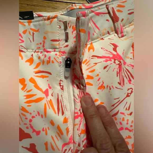 NWT Under Armour Links shorts - Picture 6 of 9